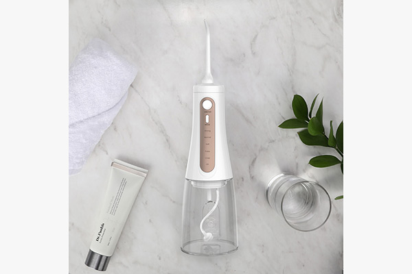 How to Clean Your Teeth At Home How to Clean Your Teeth At Home